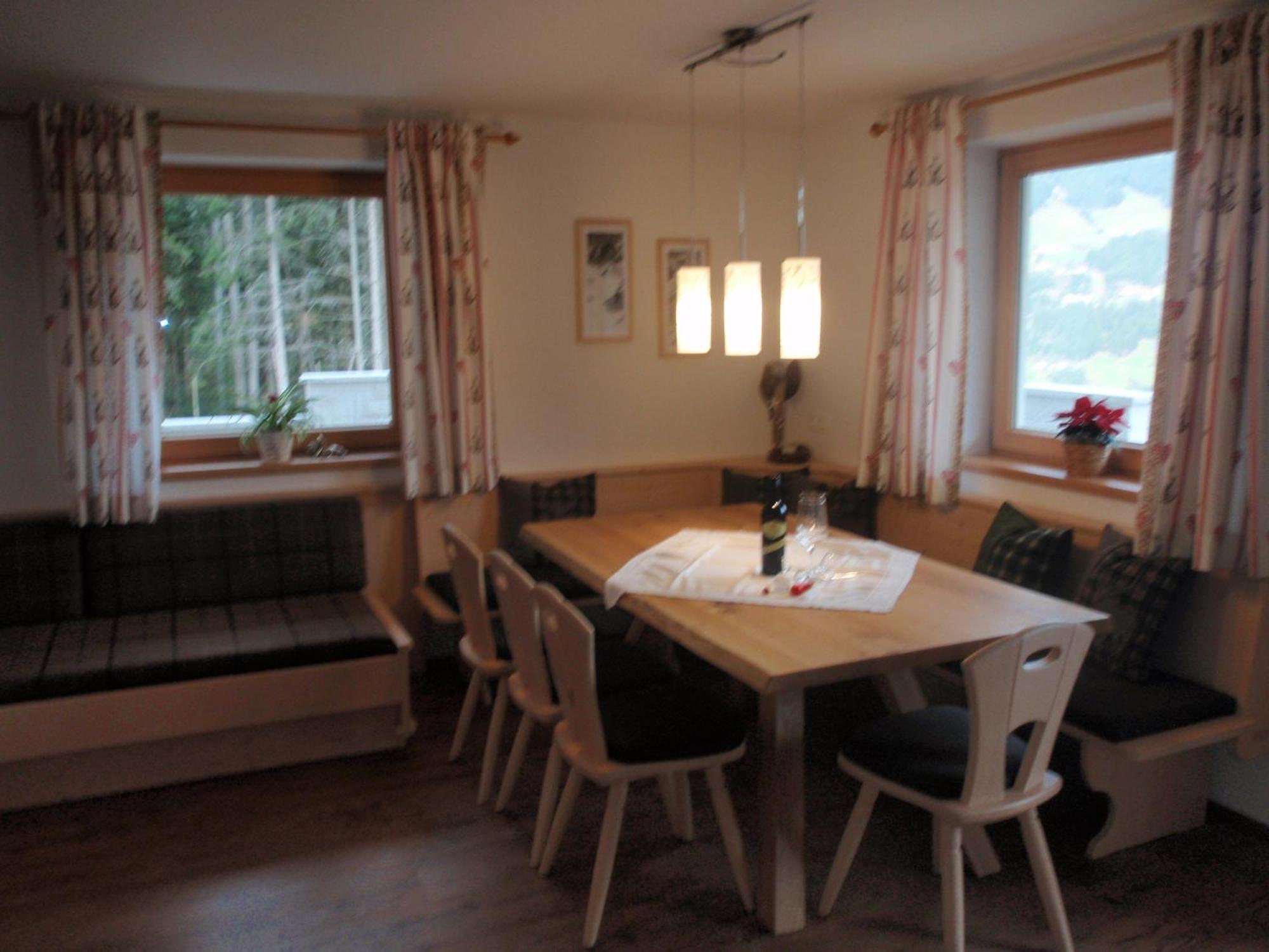 Landhaus Alpenjaeger Hainzenberg Habitación foto