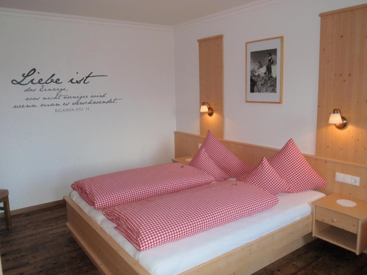 Landhaus Alpenjaeger Hainzenberg Habitación foto